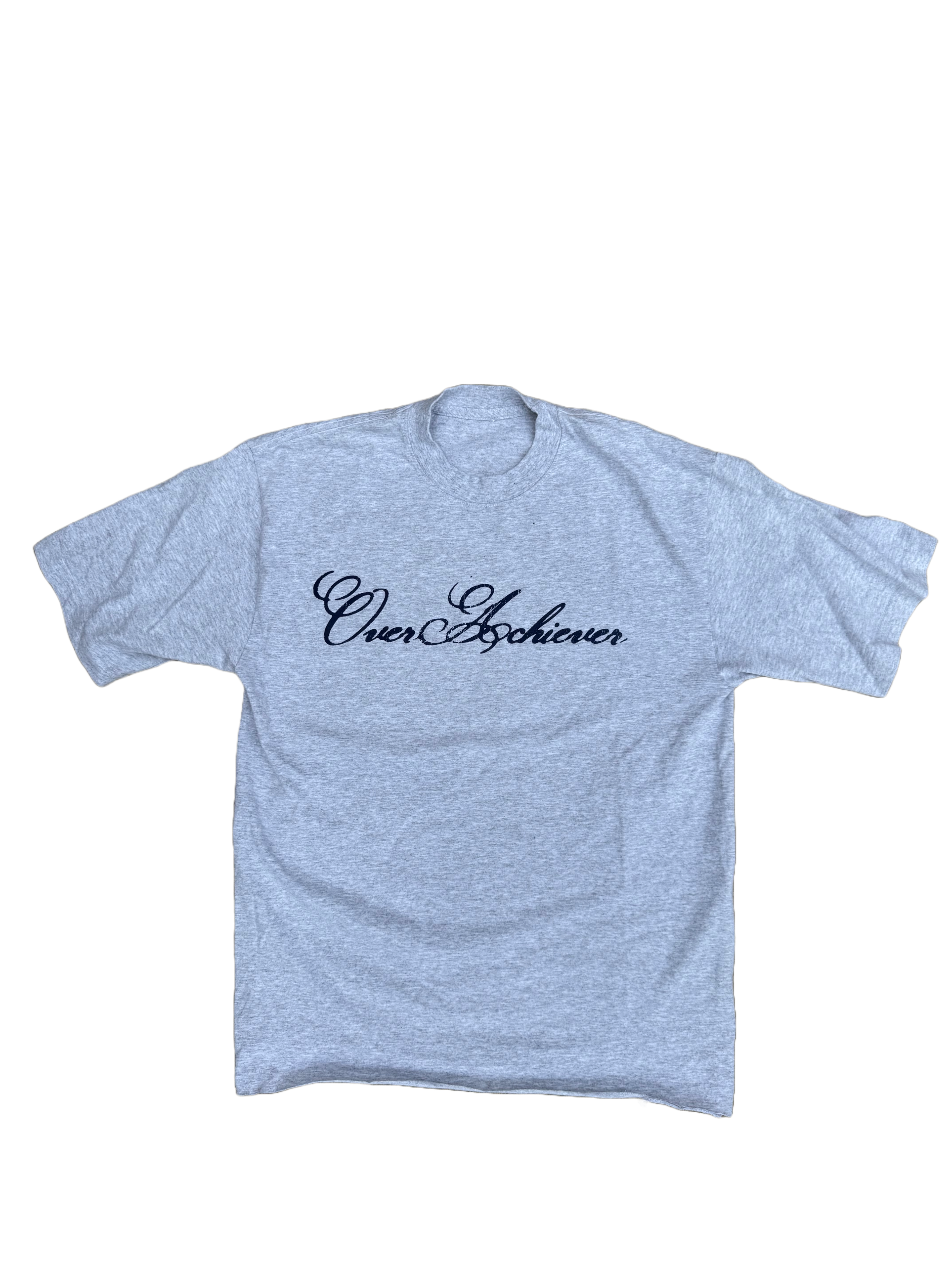 GREY OVERACHIEVER CURSIVE TEE